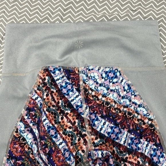 Athleta Nomad Salutation mesh capris leggings - Picture 11 of 11